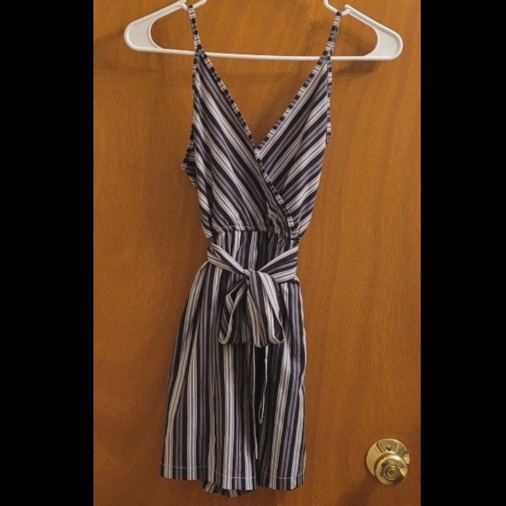 ♥︎Romper♥︎ - Picture 12 of 12